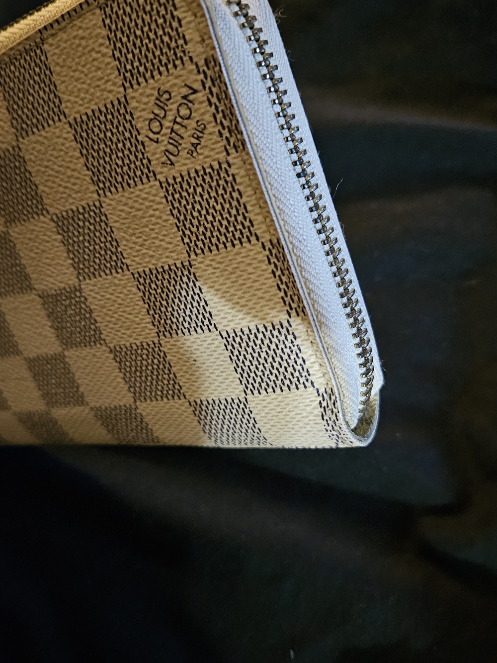 Louis Vuitton Damier Azur Zip Wallet - Cream - Picture 4 of 8